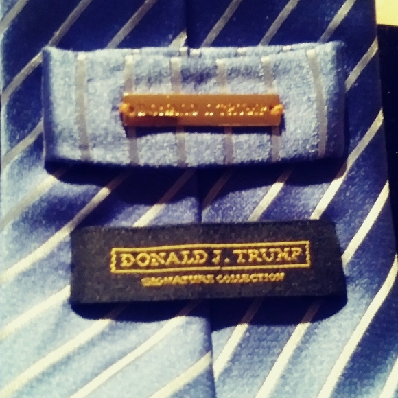 DONALD TRUMP SIGNATURE. SILK MENS TIE - Picture 3 of 3